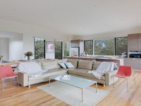 Aloha - Tourism TAS 1