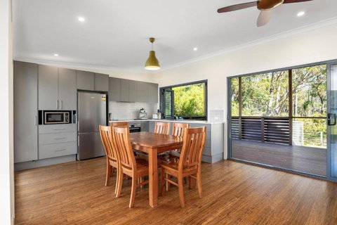 Aloha Kioloa - Tourism TAS 3