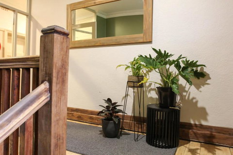 Alpine Hotel, Eat Drink Sleep - Tourism TAS 1