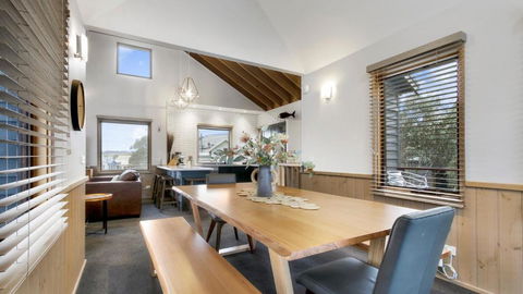 Altitude - Tourism TAS 4