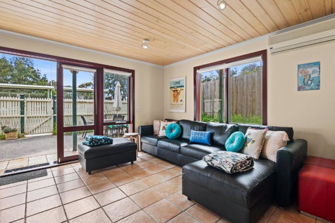 Am Meer At Cora Lynn - Tourism TAS 1