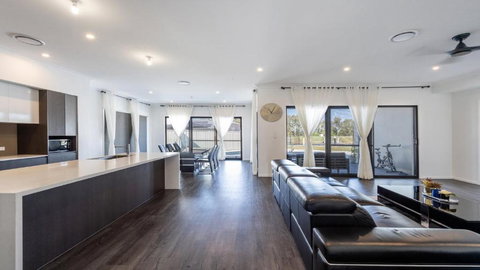 Amaraoo Oasis - Yamba - Tourism TAS 4