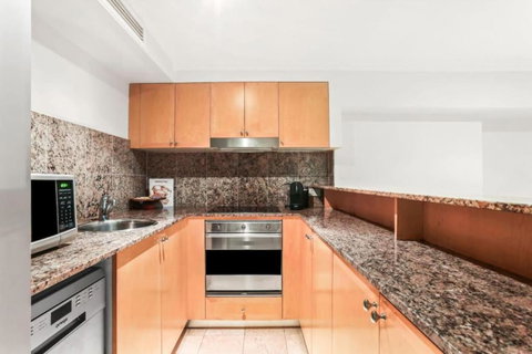 Amazing Apartment In Sydney CBD With Rooftop Pool - Tourism TAS 3