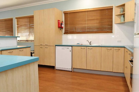 AMITY PINES - Tourism TAS 4