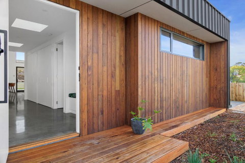 Amongst The Tea Trees - Hobart Tourism 2