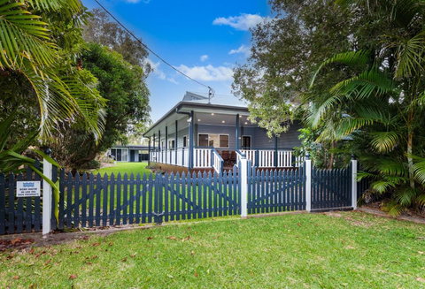 Anais Hat Head - Tourism TAS 0