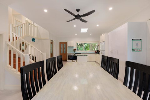 Anais Hat Head - Tourism TAS 2