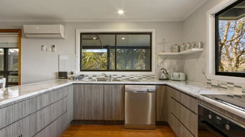 Anchored On Capes - Tourism TAS 4