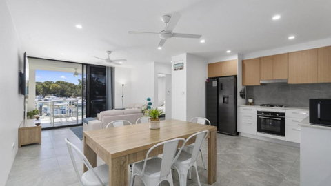 Anchors Away - Waterfront Unit - Hobart Tourism 1