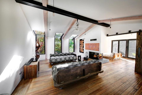 Ancient Future Style At Warby Sabi - Tourism TAS 1