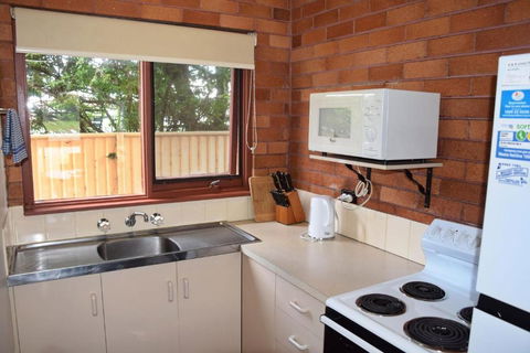 Anglers Lodge 4 - Bring Your Own Linen - Hobart Tourism 0