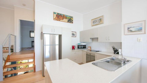 Angourie Blue 3 - Tourism TAS 2