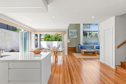Anna Superbly Stylish Luxury Townhouse - Hobart Tourism 2