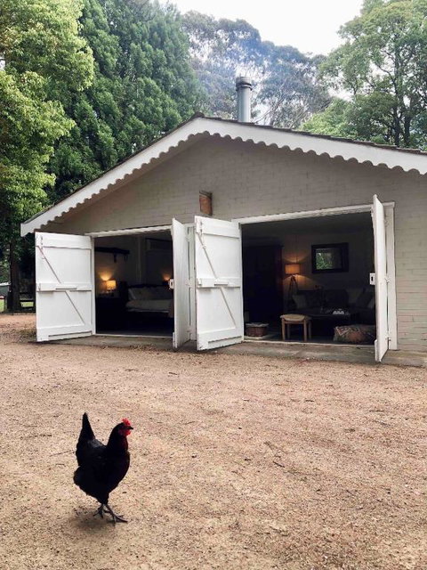 Annies Barn, Fitzroy Falls - Hobart Tourism 0