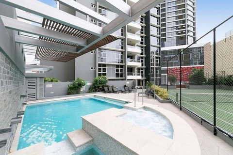 Amazing River View - 3 Bedroom Apartment - Brisbane CBD - Netflix - Fast Wifi - Carpark - Tourism TAS 2