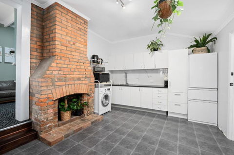 Amelia Terrace - House In Brisbane City Central - Tourism TAS 4