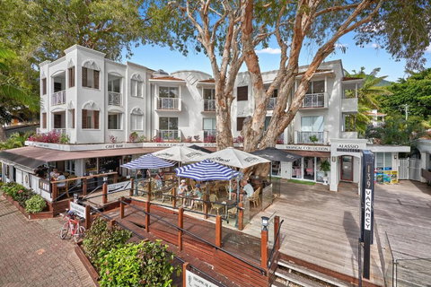 Alassio Apartments With Direct Pool Access Palm Cove - Tourism TAS 3