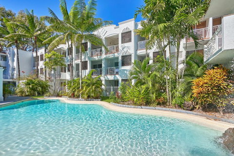 Alassio Apartments With Direct Pool Access Palm Cove - Tourism TAS 2