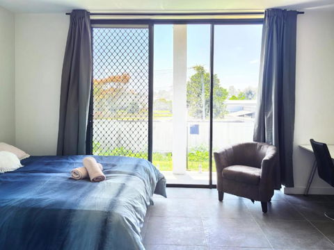 Aircon And Private Bathroom Walk To Train Station With Free Wifi Kitchen And Laundry - Tourism TAS 1