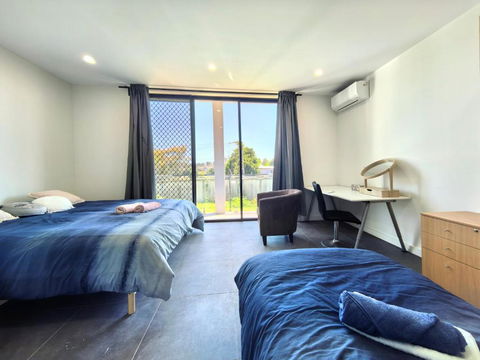 Aircon And Private Bathroom Walk To Train Station With Free Wifi Kitchen And Laundry - Tourism TAS 3