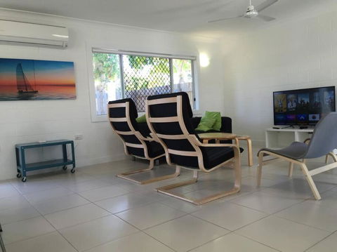 Airy Home - 3 Bedrooms & Office - Tourism TAS 1