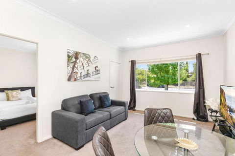 Altus Wagga Apartments - Hobart Tourism 4