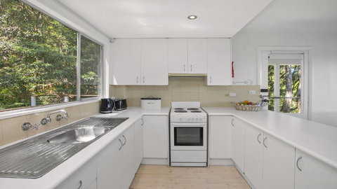 Anthonys Treehouse By The Beach - Tourism TAS 4