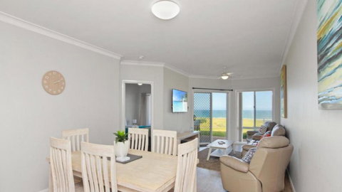 Apartment 14 - The Meridian - Hobart Tourism 1