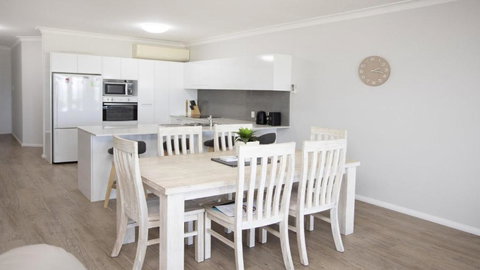 Apartment 14 - The Meridian - Hobart Tourism 4