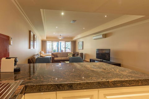 Apartment 2, 9 River Lane Mannum - Tourism TAS 1