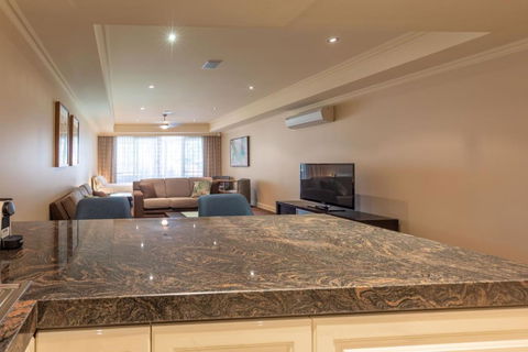 Apartment 2, 9 River Lane Mannum - Tourism TAS 2