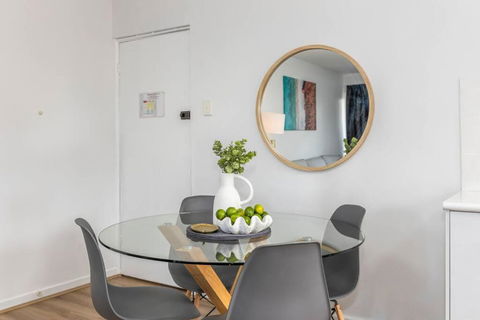 Apartment 8 Burswood - Hobart Tourism 1