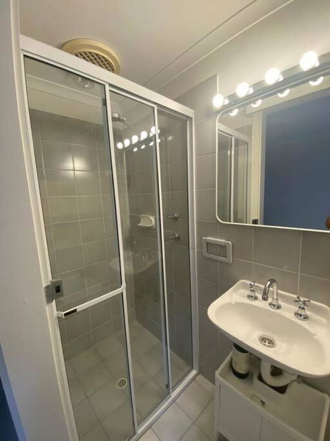 Apartment In Adelaide CBD - Hobart Tourism 1