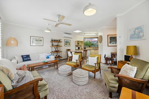 Apartment In Cowes Central On Chapel - Tourism TAS 1