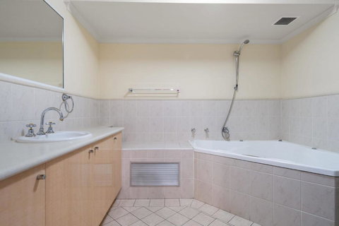 Apartment On William In CBD - 2 Bed 2 Bath Wi-Fi - Tourism TAS 4