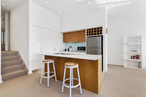 Apollo Blue 11 - Tourism TAS 4