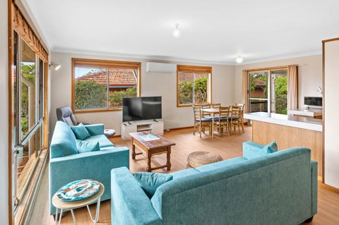 Apples - Tourism TAS 4