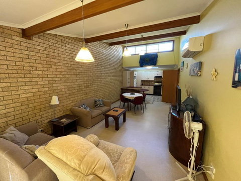 Aqua View - Tourism TAS 4