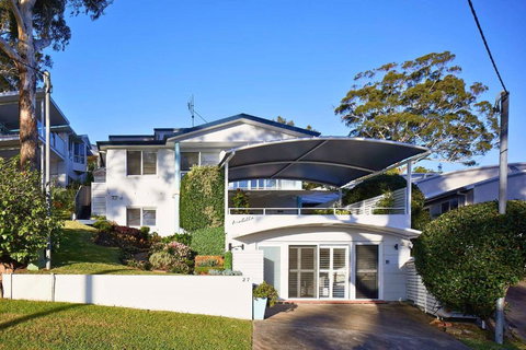 Arabella - Tourism TAS 4