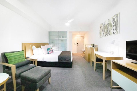 Arafura Suites - Dual-Studio Resort-style Getaway - Hobart Tourism 4