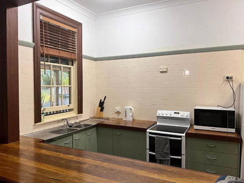 Arakoon House 4 - Bring Your Own Linen - Tourism TAS 1