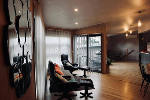 Architectural Crisp & Convenient Location - Tourism TAS 2