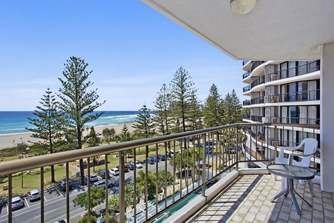 Aries Holiday Apartments - Tourism TAS 0