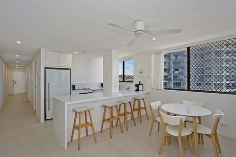 Aries Holiday Apartments - Tourism TAS 3