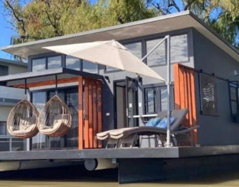 Ark-imedes - Unique Float Home On The Murray River - Tourism TAS 3