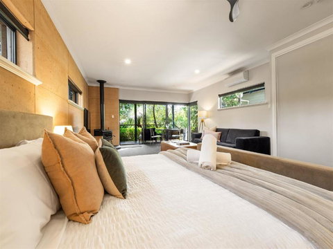 Aroha - Tourism TAS 4