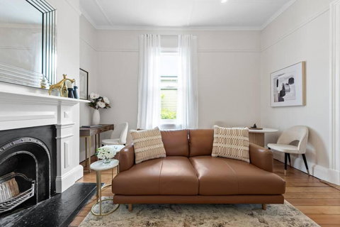 Art Deco W Modern Twist 1Bed 1Bath 1Car New Farm - Tourism TAS 4