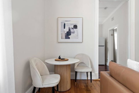 Art Deco W Modern Twist 1Bed 1Bath 1Car New Farm - Tourism TAS 1