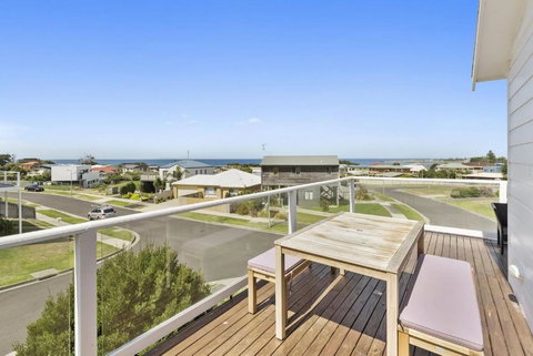 Art House - Tourism TAS 2