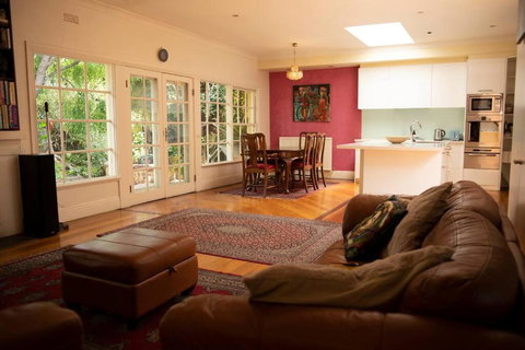 Art House On The Park - Hobart Tourism 0